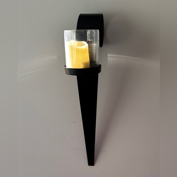 Multistore 2002 set of 2 Black Metal Wall Sconces Candle Holders, Glass Inserts. - Picture 3 of 11